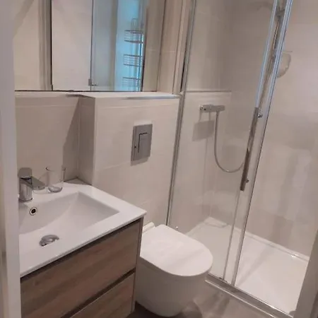 Διαμέρισμα Luxury In Dun Laoghaire *