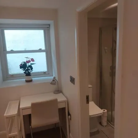 Lägenhet Luxury In Dun Laoghaire Dublin